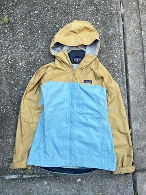Patagonia Torrentshell 3L Jacket Size XS Blue